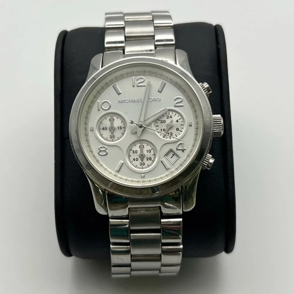 MICHAEL KORS Chronograph Silver MK5076 Ladies Watch Extra Links & Working - Picture 1 of 11